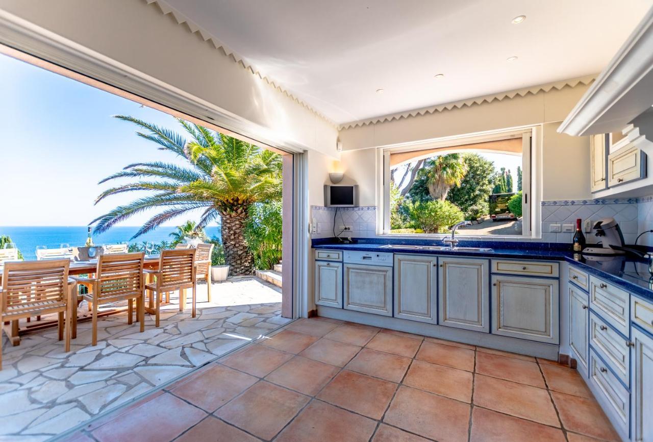 Superbe Villa, Incroyable Vue Mer, Piscine Chauffee, Climatisee Sainte-Maxime Exterior photo