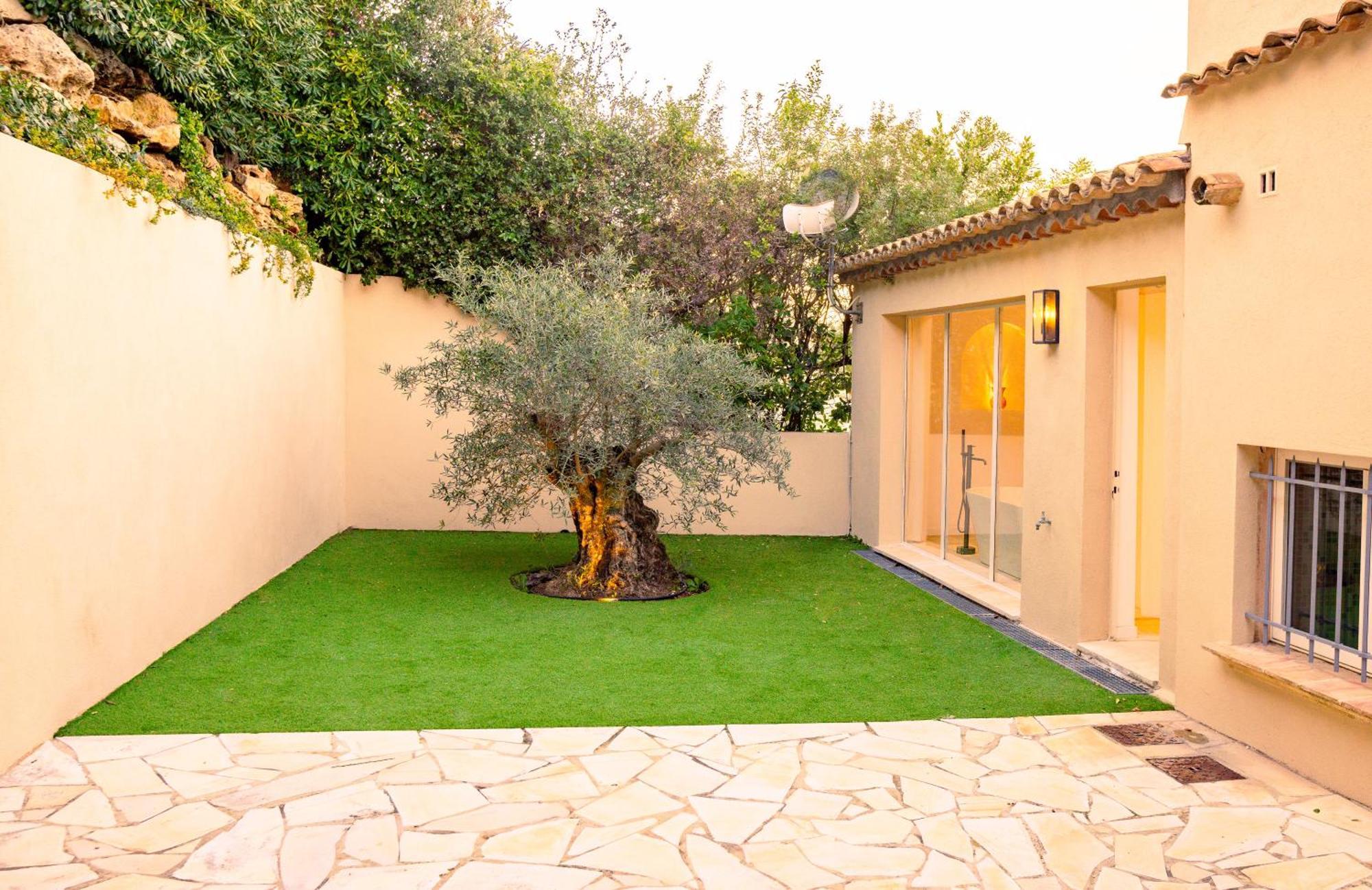 Superbe Villa, Incroyable Vue Mer, Piscine Chauffee, Climatisee Sainte-Maxime Exterior photo