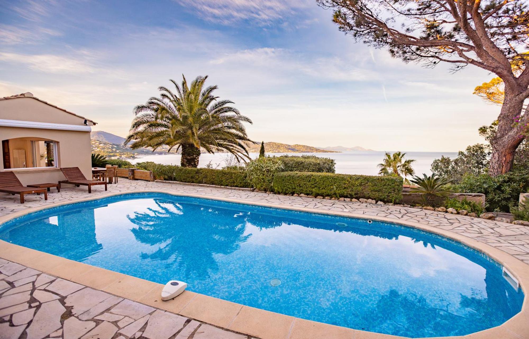 Superbe Villa, Incroyable Vue Mer, Piscine Chauffee, Climatisee Sainte-Maxime Exterior photo