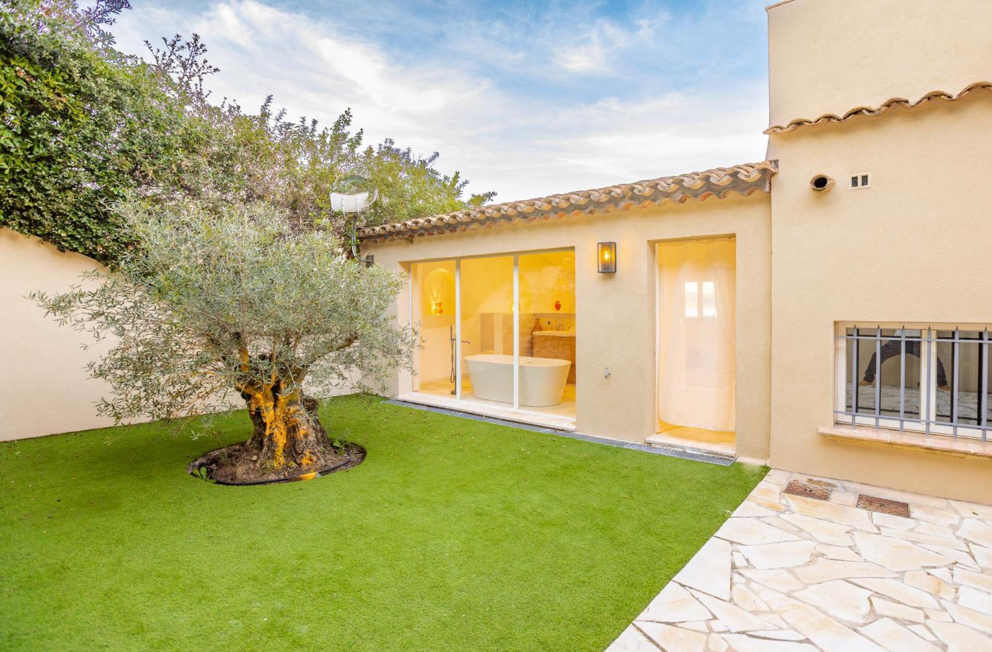 Superbe Villa, Incroyable Vue Mer, Piscine Chauffee, Climatisee Sainte-Maxime Exterior photo